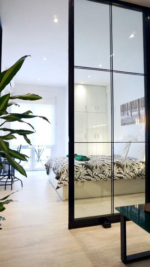 Industrial Style Studio In Athens Exterior photo